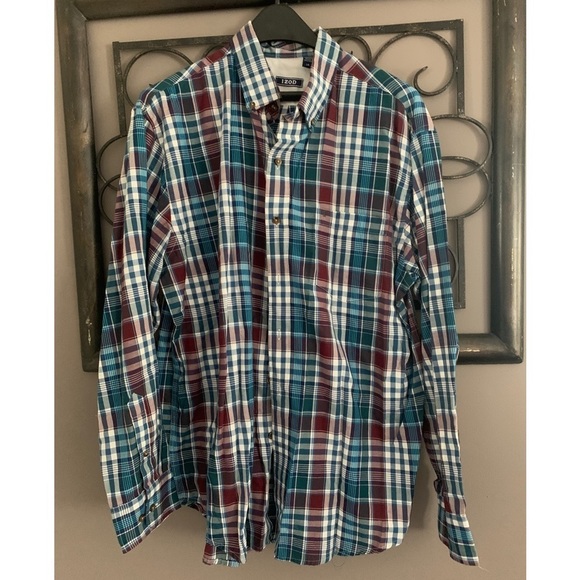 Izod Other - Izod NWOT Button down Shirt Long Sleeve Size Large